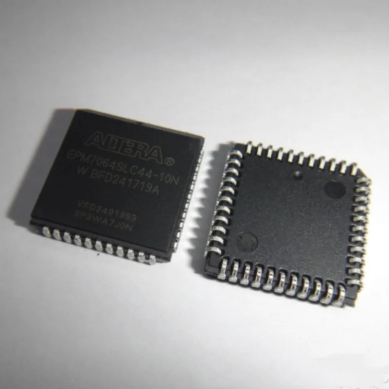 EPM7064SLC44-10N NEW Original Genuine Chip Packing  44-PLCC