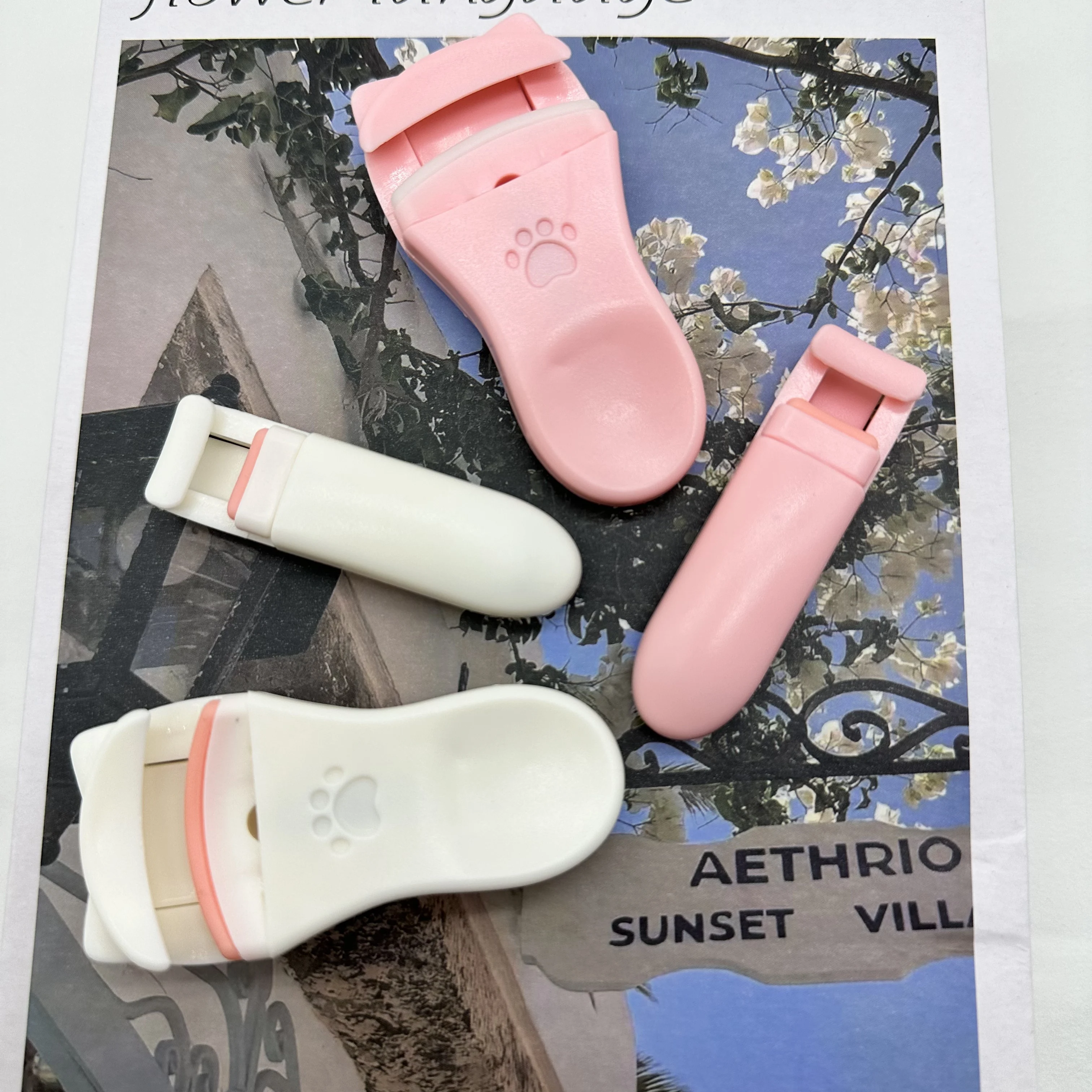 Commercio all'ingrosso 2 pezzi set di bigodini per ciglia con artiglio di gatto più strumento di accessori per il trucco delle donne di lunga durata grandangolare adatto a tutte le forme di ciglia