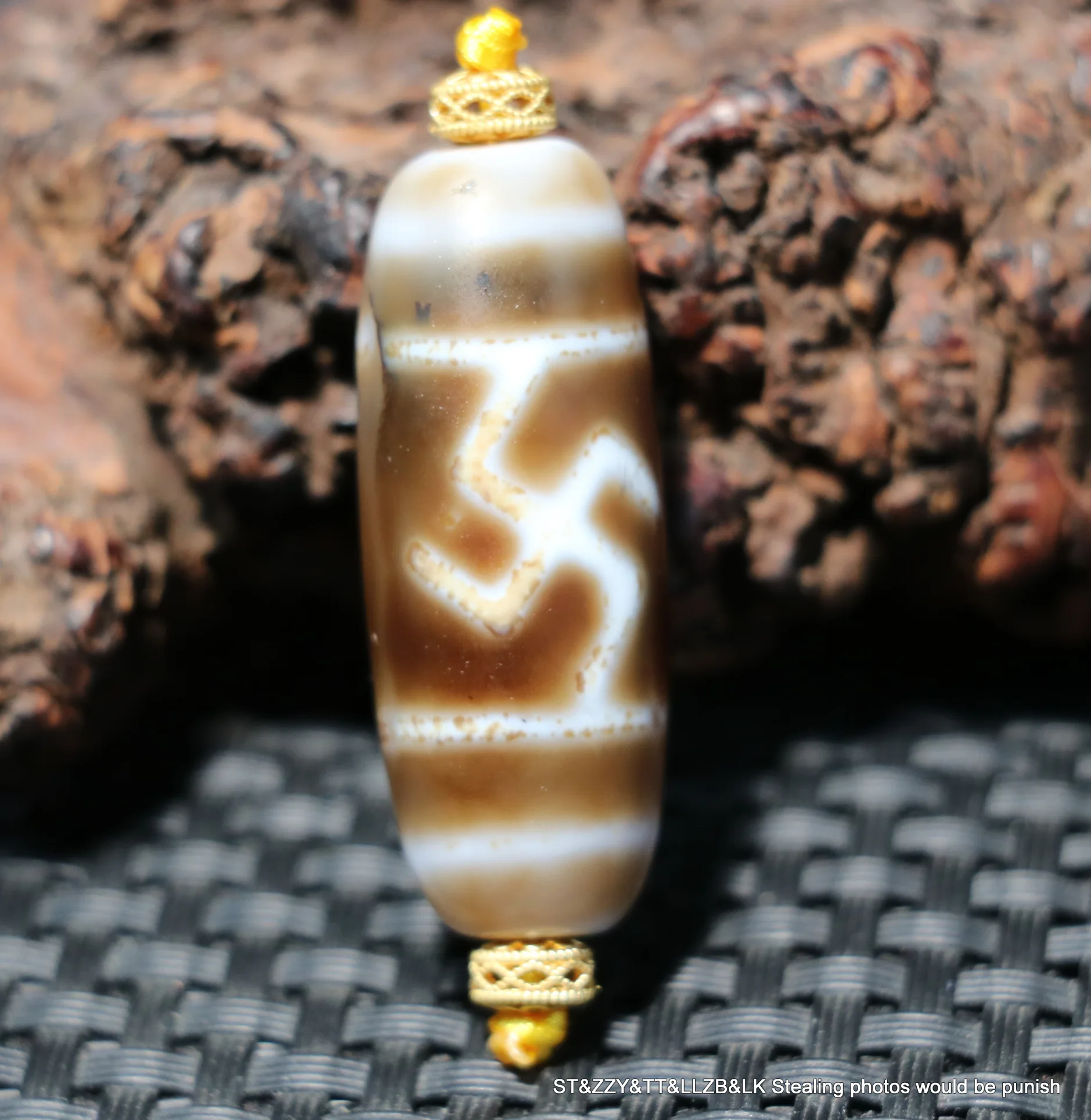 

Magic Energy Tibetan old Agate Wanzi Buddha Totem dZi Bead Amulet