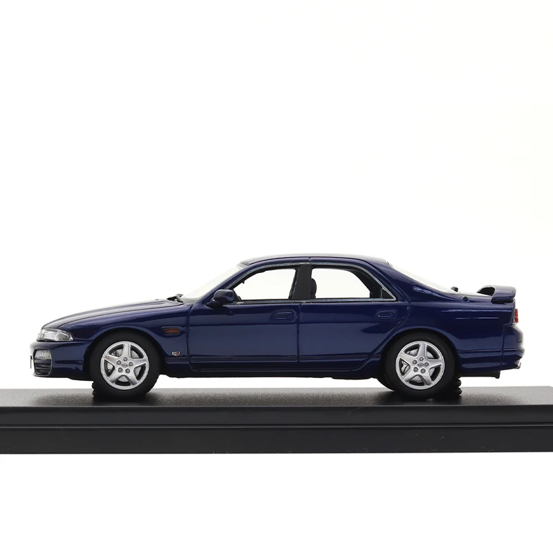 Coche modelo de resina de alta fábrica 1:43 NISSAN SKYLINE【4DOOR SEDAN GTS25t tipo M spec·II (1996)】juguetes para niños colección regalo