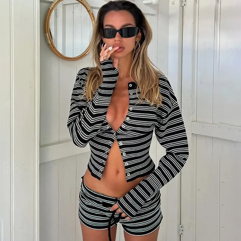 ชุดกางเกงขาสั้นลายทางแฟชั่น Tuularose เสื้อคาร์ดิแกนสไตล์วินเทจตัดกันกับกางเกงขาสั้นเอวสูงผูกเชือก ชุดกางเกงขาสั้นลำลองเก๋ไก๋สำหรับผู้หญิง