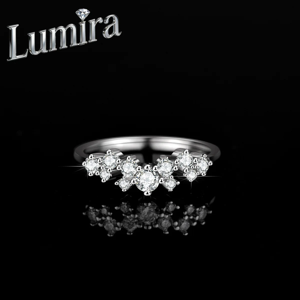 

Lumira Platinum PT950 V-Shaped Moissanite Ring for Women Diamond-studded Exquisite Design Ring
