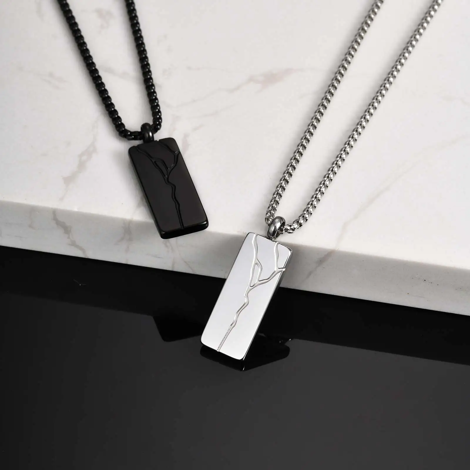 Stainless Steel Punk Cracked Square Pendant Necklace for Men, Minimalist Hip Hop Geometric Necklace Box Chain, Fashion Jewelry