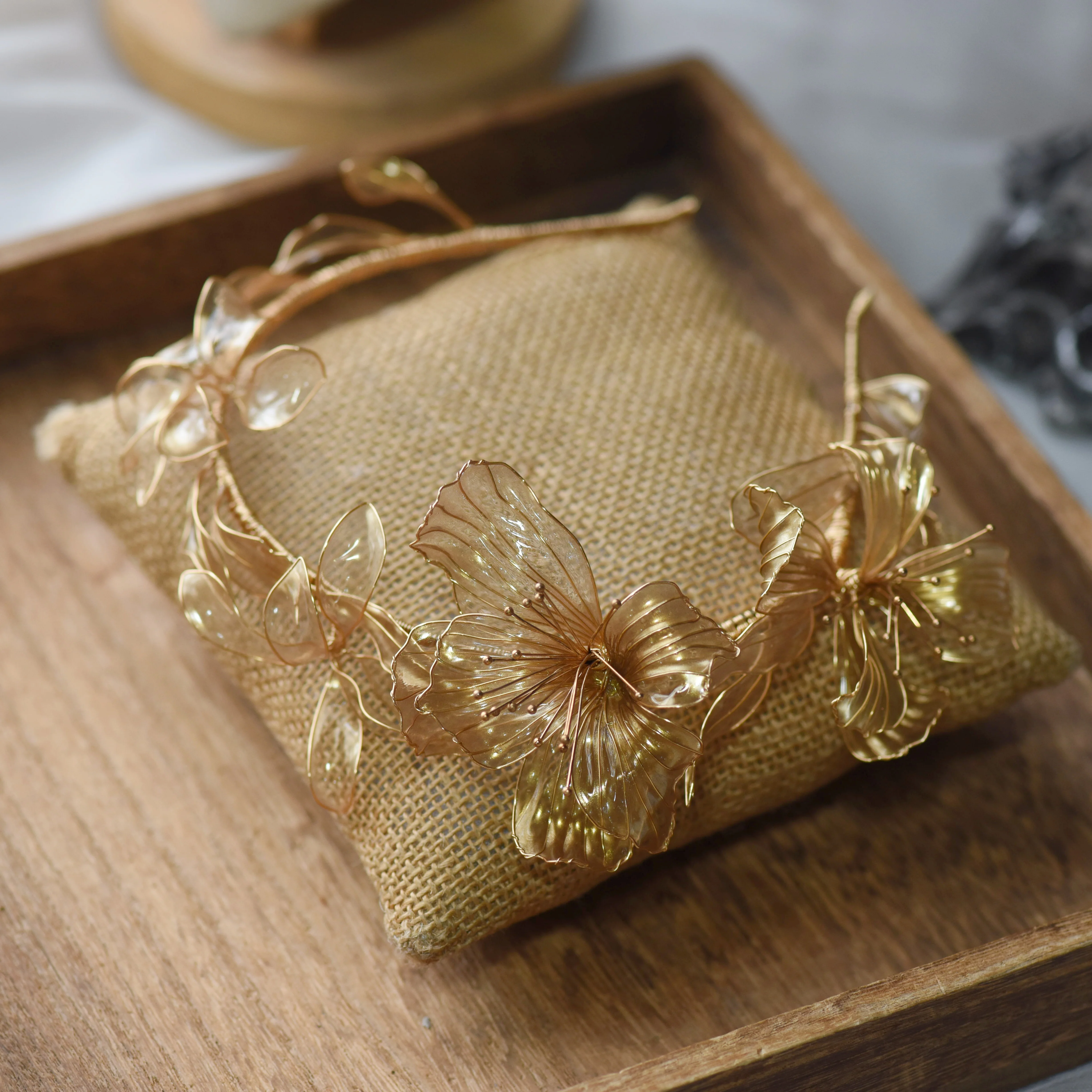 

Romantic Champagne Flower Tiaras Bridal Wedding Accessory for Women Prom Jewelry Headpieces