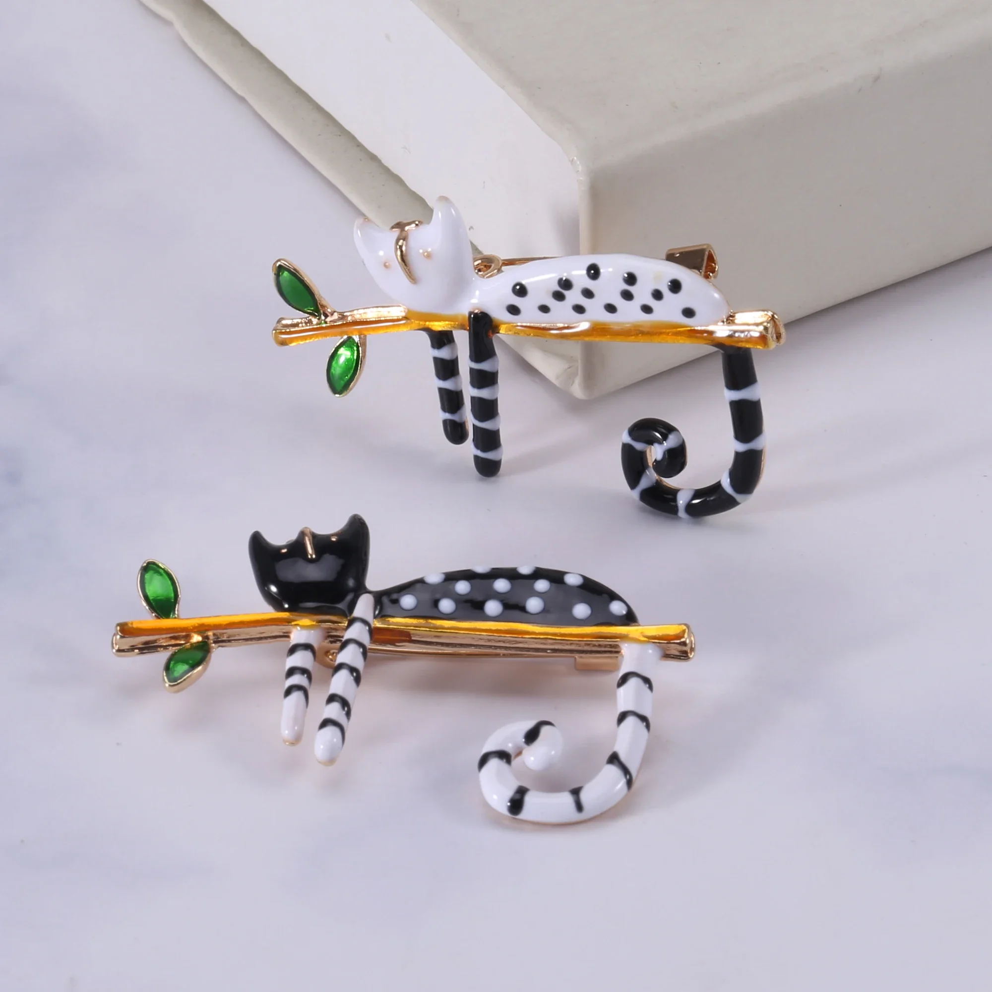 Enamel Cat Brooches for Women Kitten Pins Event Party Backpack Decoration Clothes Accessories