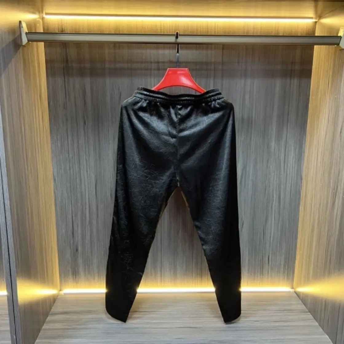 

Летние мужские повседневные брюки 2026 года: роскошные, из ацетата, свободного кроя, из атласа, прямые, универсальные, молодежные, элегантные