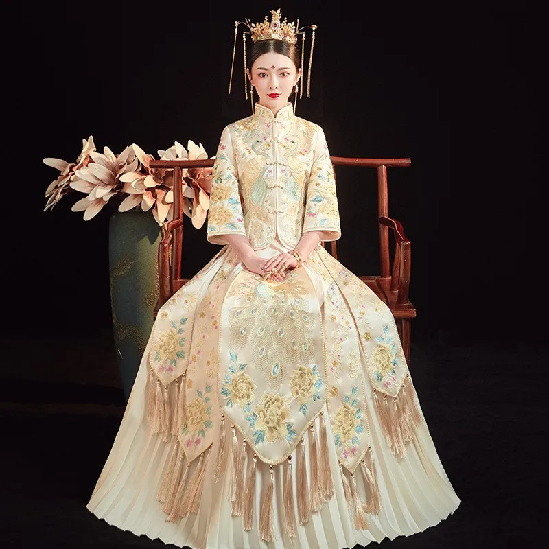 

New Chinese-style wedding dress form-fitting for pregnant women champagne-colored large-sized toasting