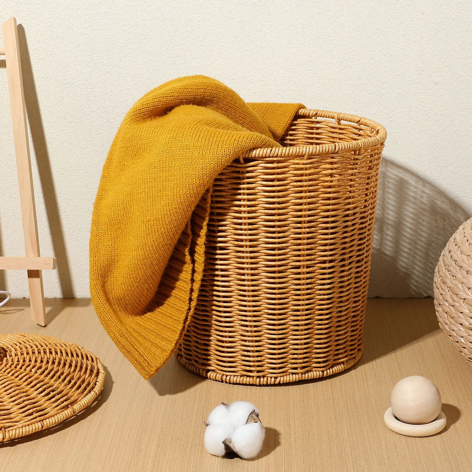 

Laundry Folding Waste Paper Baskets With Lids Rattan Woven Handheld Sundries Folding Waste Paper Baskets With Lids Dirty