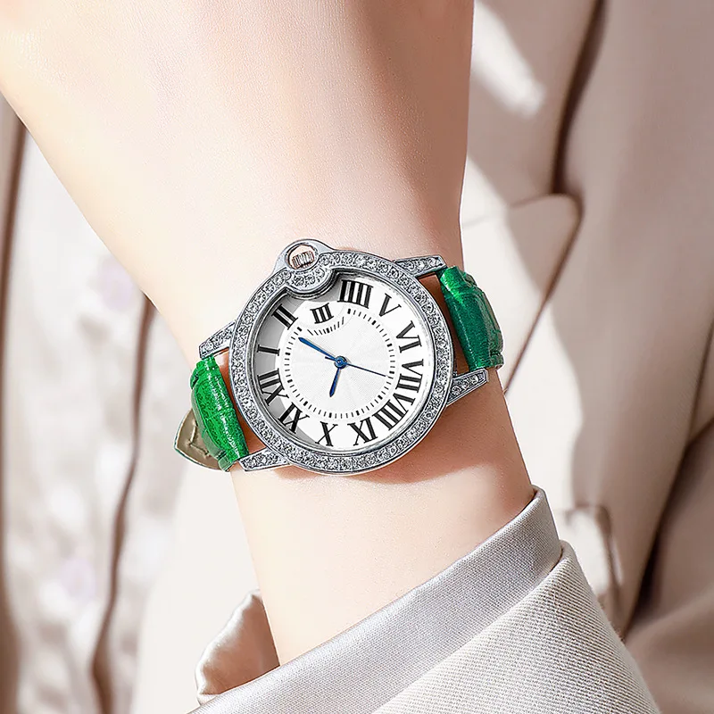 Relógio feminino moderno e moderno com pulseira de couro com incrustação de diamante, barril de vinho com diamante de água, relógio de quartzo feminino