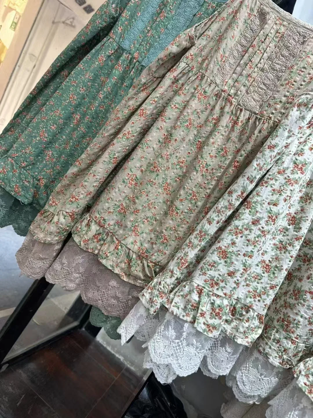 빈티지 모리 걸 꽃 프린트 레이스 패치 워크 슬립 드레스 여성 여름 새 캐주얼 루즈 스파게티 스트랩 a 라인 미디 드레스