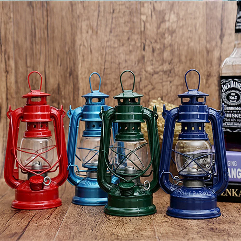 Metal Kerosene Lantern Vintage Oil Burning Lantern Hurricane Table Lamps with Handle for Camping Home Patio