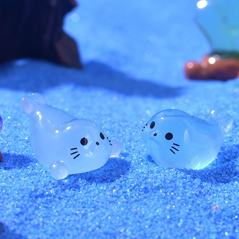 

4PCS/Bag Luminous Baby Seals Doll Toy Ocean Landscape Ornaments Miniature Animal Figurines Accessories Home Car Decoration Gifts