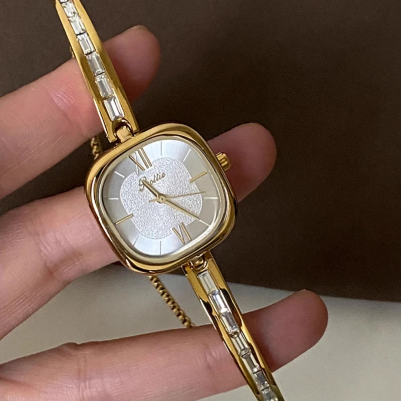 Ladies watch light luxury bracelet chain watch drawstring design high sense fashion diamond set delicate women's watch