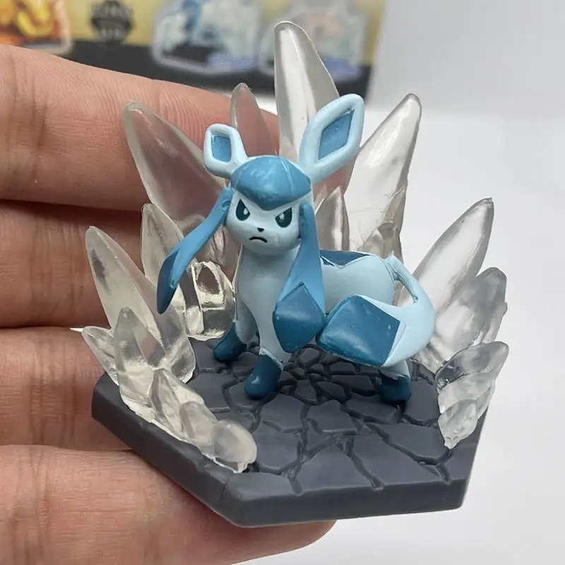 منتج جديد متوفر: مهارة المشهد معركة 7 صندوق أعمى النار مقابل Ice Eevee تسعة الذيل سطح المكتب زخرفة مهرجان هدية لصديق