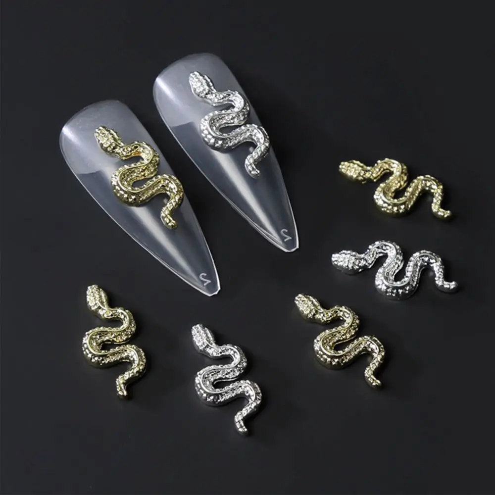 Dijes de aleación de Metal en forma de serpiente, purpurina exquisita, accesorios para uñas DIY, joyería artística para uñas, herramienta de manicura, decoración de uñas de serpiente