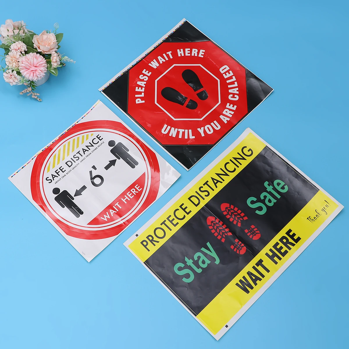 

3Pcs Keeping Distance Sticker Anti-Slip Floor Decals Durable Material for School Shopping Mall Hospital Public Place