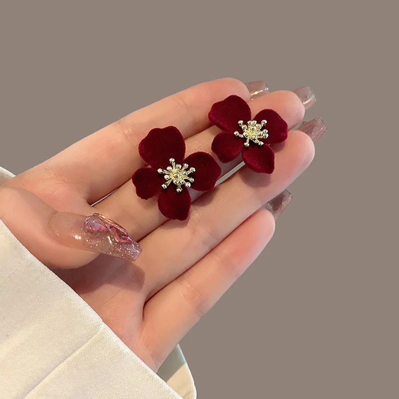 Autumn Winter Black Burgundy Color Velour Flower Earring for Women Golden Metallic Floral Drop Earrings