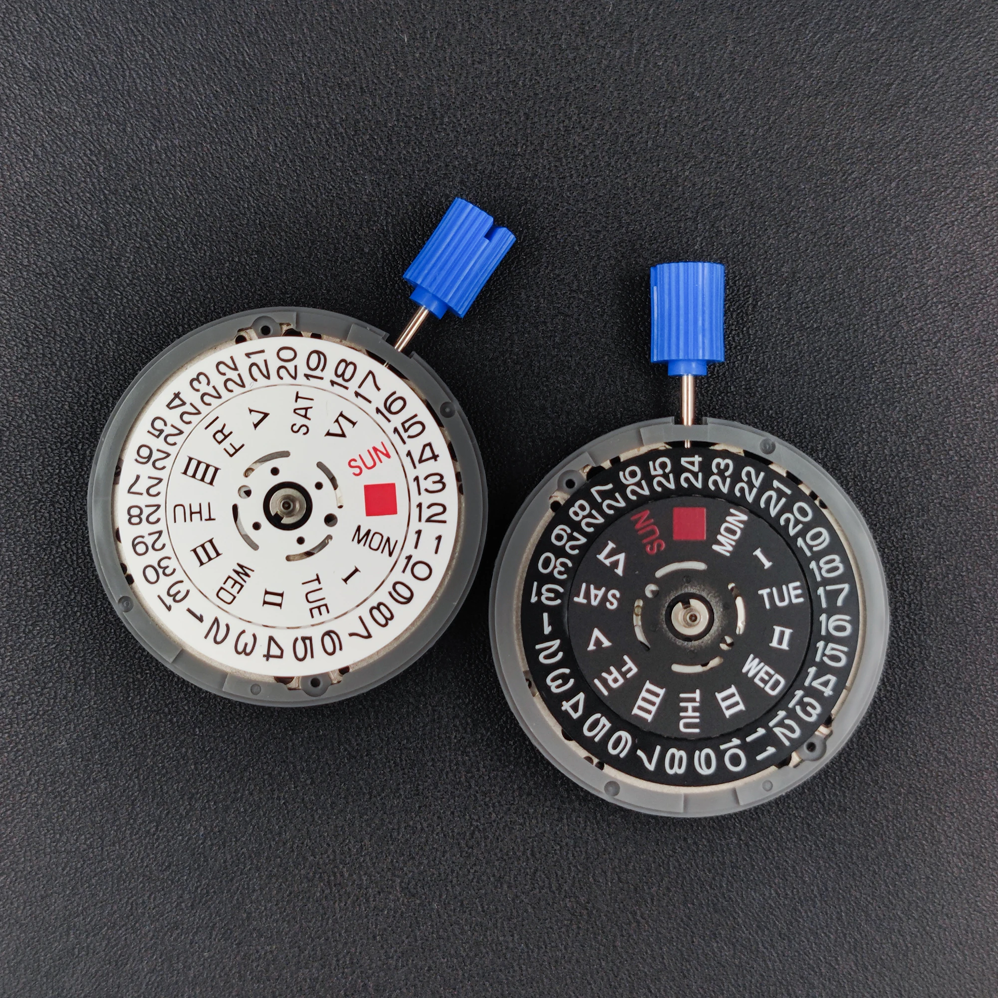 اليابان حقيقية NH36 NH36A الحركة الميكانيكية الرومانية-الإنجليزية يوم تاريخ القرص تاج في نسخة 3.0/3.8 Mod NH36 4R36 تاريخ أبيض/أسود