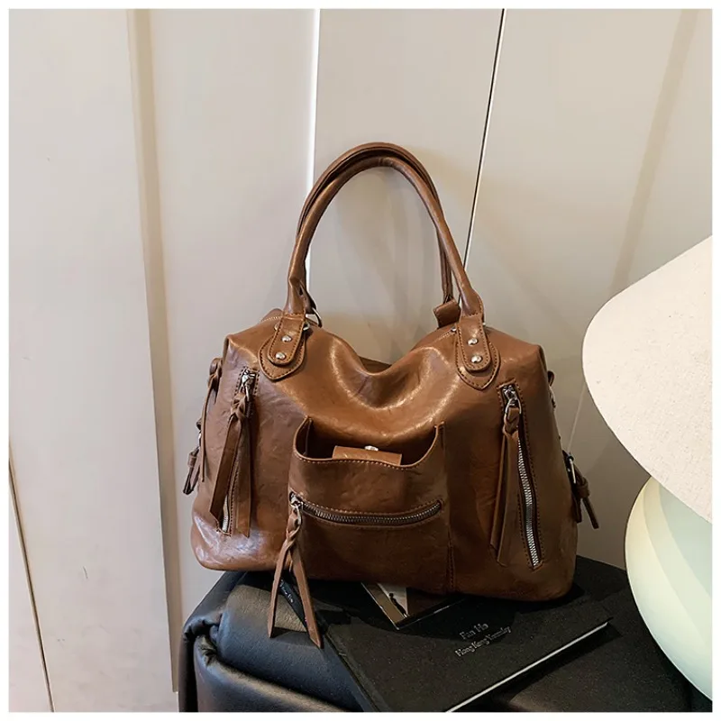 

PU Zipper Large Capacity Shoulder Bags Solid Color Temperament 2025 Fashion Bags for Women Locomotive Wind Cool Casual Tote