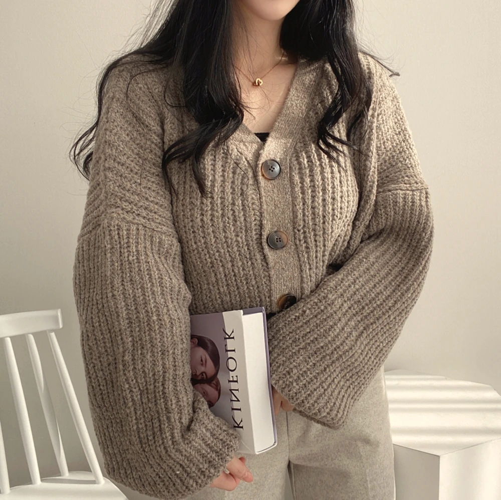 Autumn/Winter Solid Color V-neck Versatile Sweater Jacket Women\'s Loose Large Balloon Sleeve Thick Knitted Cardigan Cropped Top