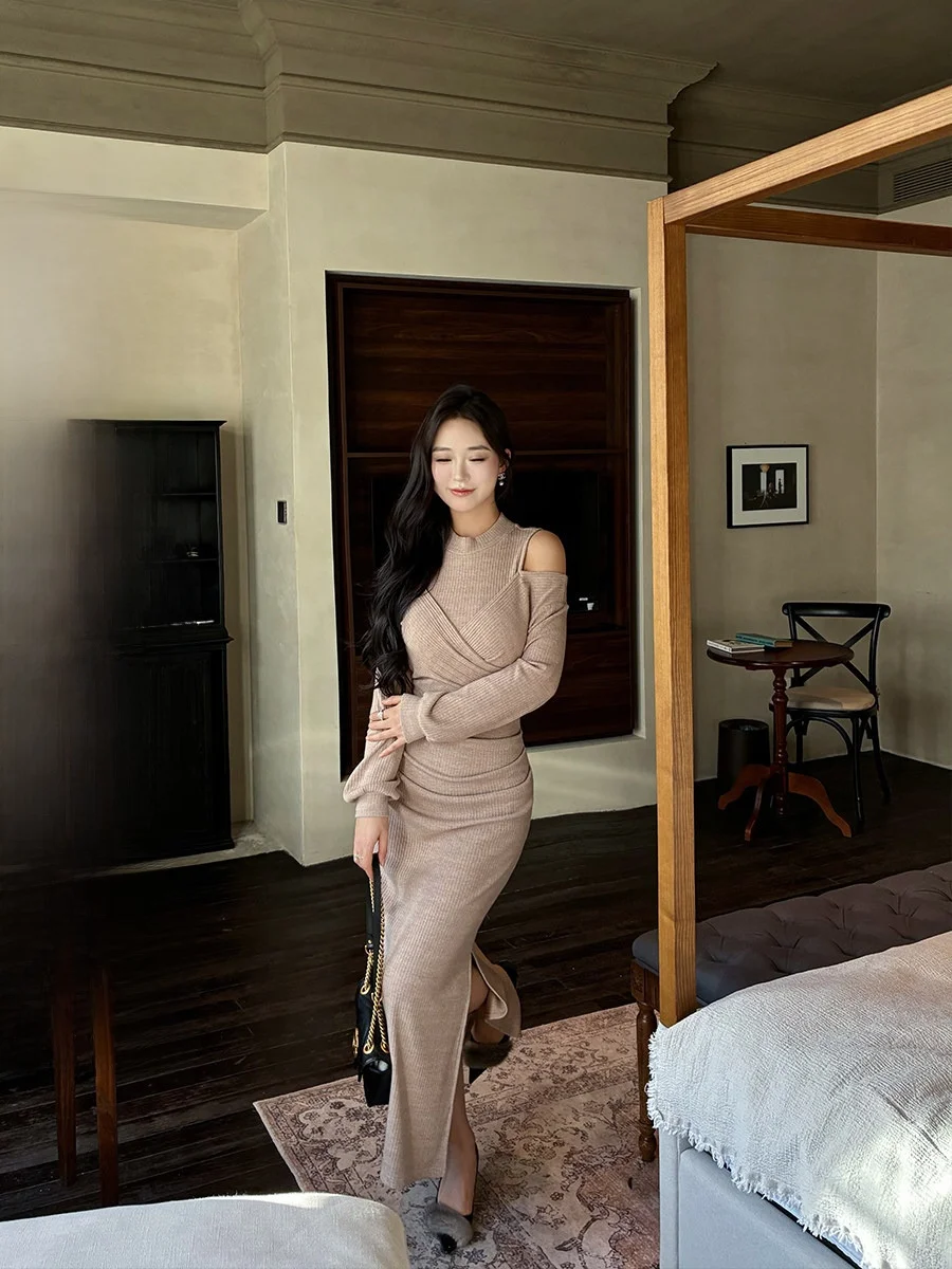 

Вязаное платье Ele с вишневым узором, открытыми плечами, приталенное, с плиссировкой, из высокоэластичного волокна, зимнее, имитация двух частей