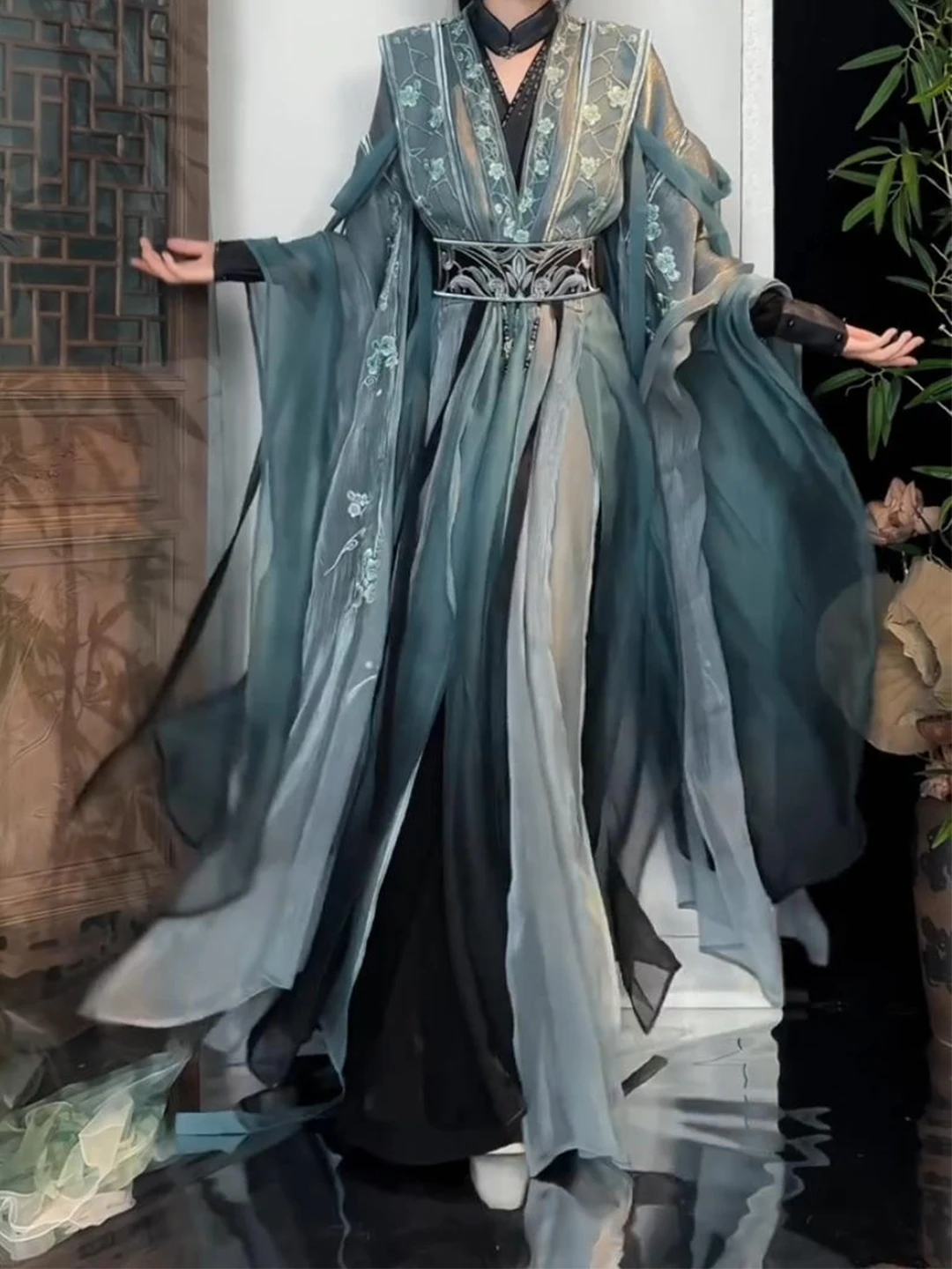 Elegant Youthful Chinese Martial Arts Style Hanfu Men Women Heavy Embroidery Large Set Ancient Cosplay Film Costume