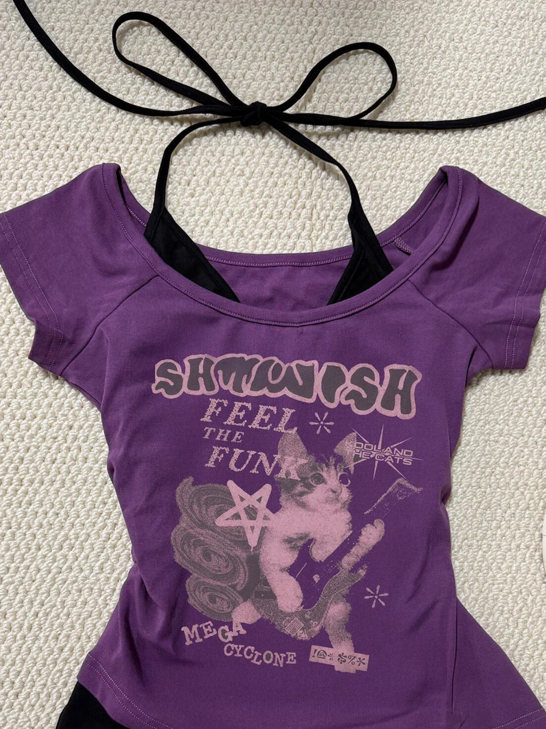 เสื้อยืดพิมพ์ลายการ์ตูนสีม่วง สไตล์วินเทจ แบบสองชิ้นหลอกๆ สำหรับฤดูร้อน เสื้อผู้หญิงสไตล์เกาหลี เรียบง่าย สีพื้น ผ้าฝ้าย ใส่ทำงานได้