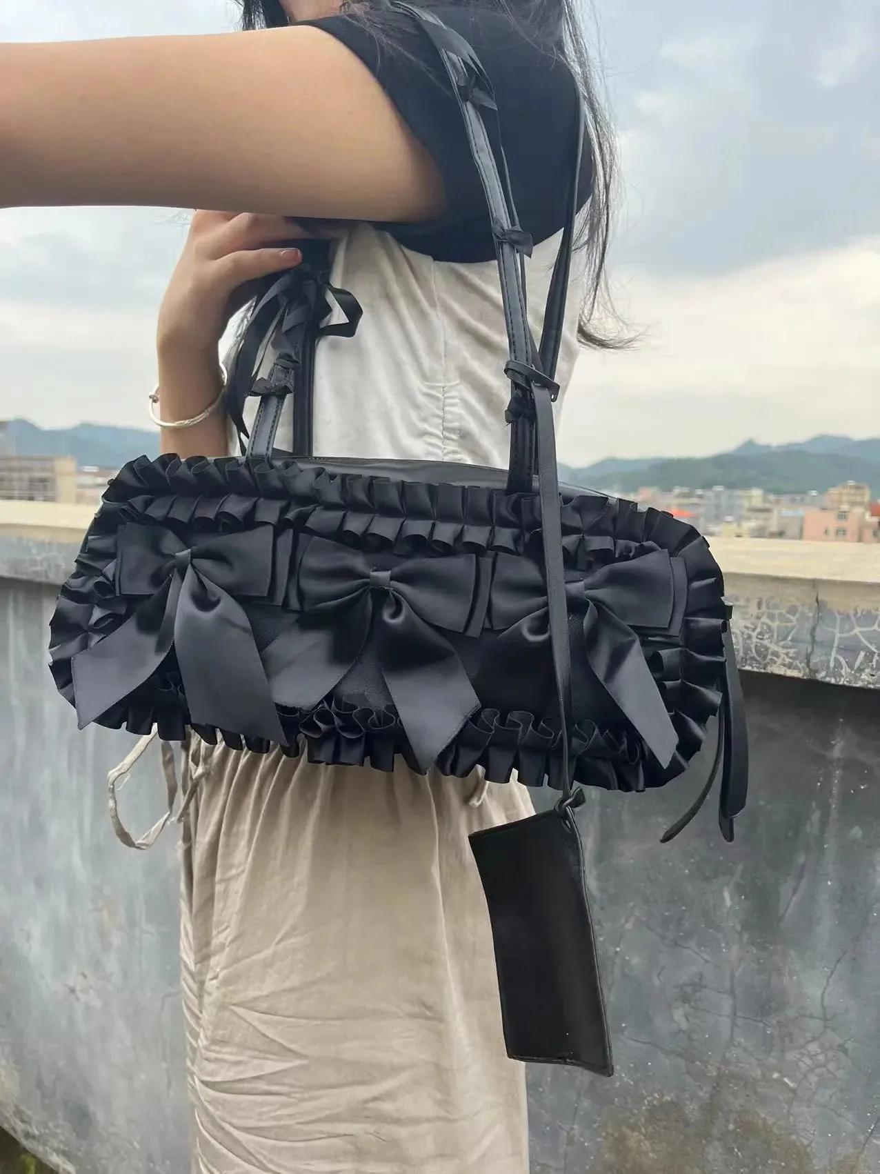 

Y2k Punk Gothic Handbag PU Leather Wrinkled Lotus Edge Bow Tote Bag Niche Design Shoulder Bag Korean Fashion Women's Bag