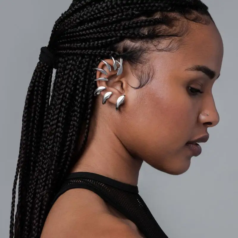 Cyberpunk Skeletal Vertebrae Shaped Ear Hangers Ear Clips No Piercing Heavy Metal Mechanical Earrings