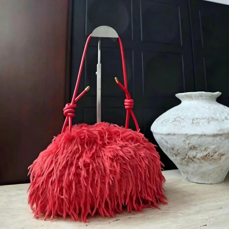 2026 Winter Faux Fur Shoulder Bag Y2k Hot Girls Soft Warm Plush Feather Cloud Bag Female Furry Pleated Underarm Tote Handbag