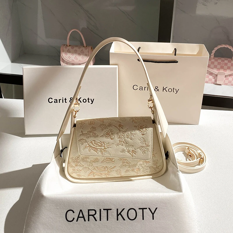 

Chinese-style heavy embroidery baguette bag, spring high-end underarm bag