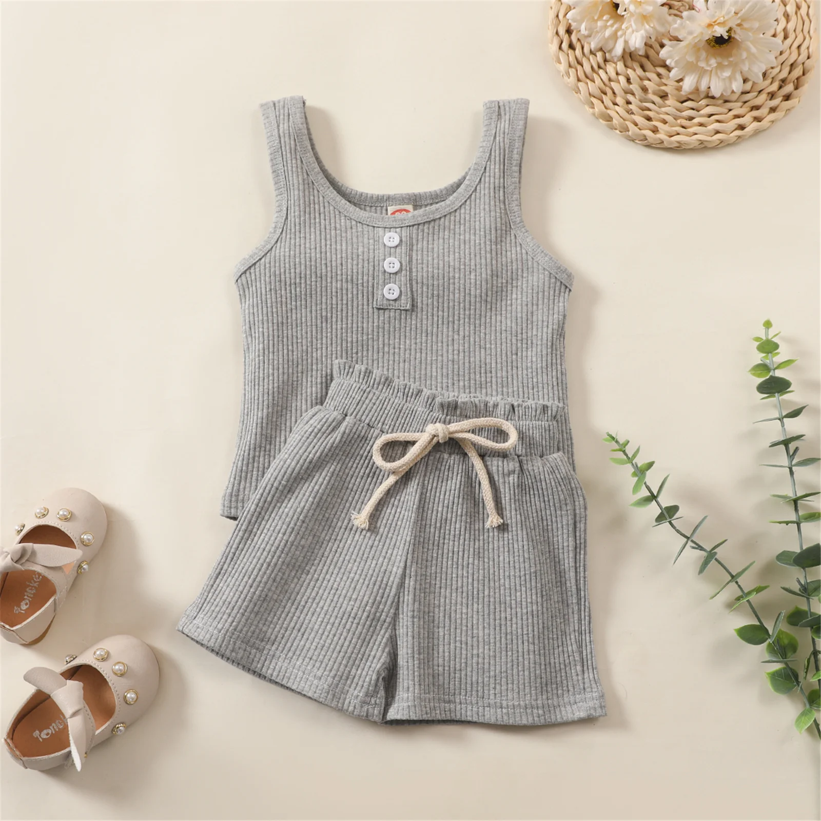 

2Pcs Toddlers Summer Tracksuit Solid Color Ribbed O-Neck Vest + Elastic Waist Shorts Suit for Little Girls