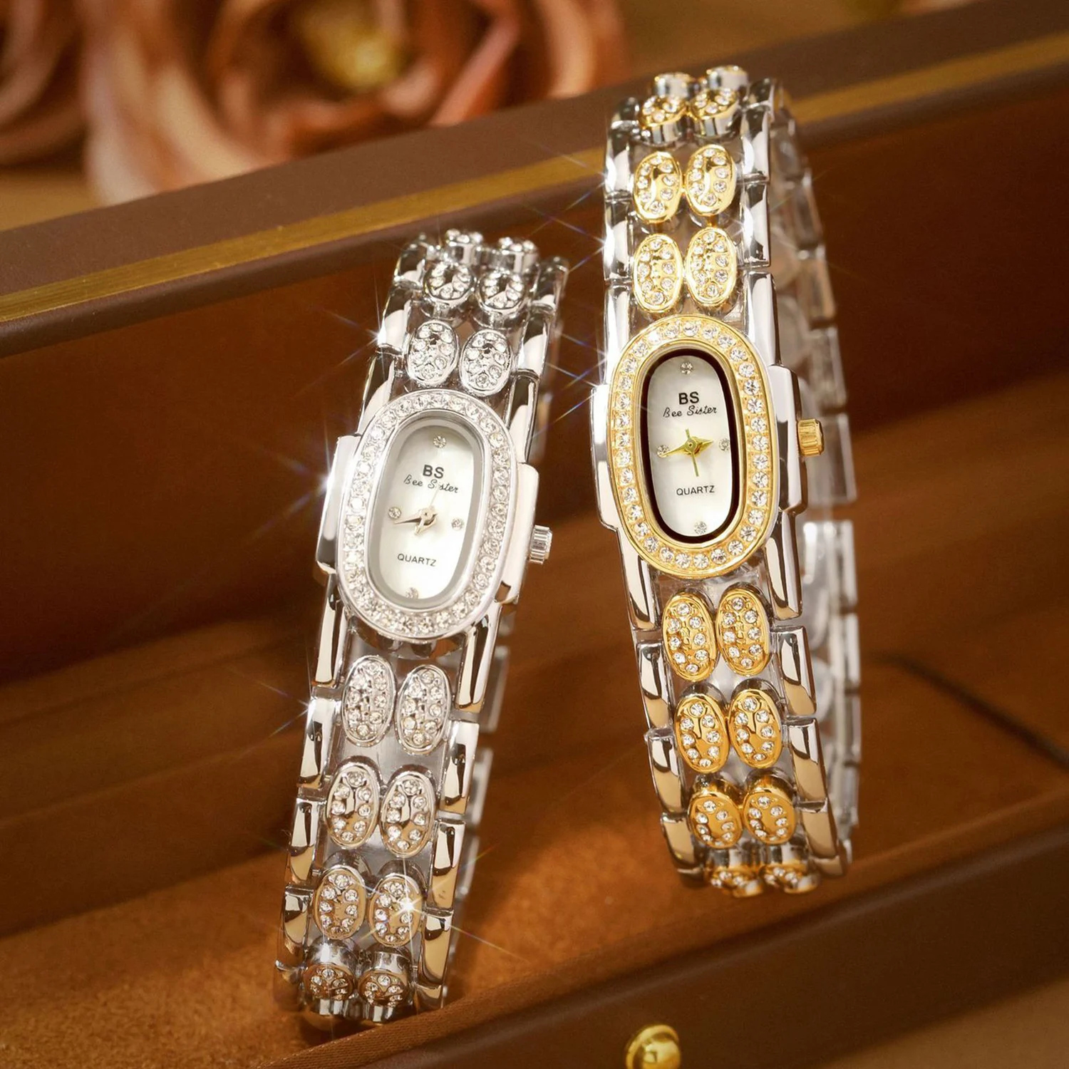 ساعات ذهبية بيضاوية فاخرة للنساء سوار ألماس من حجر الراين مقاوم للماء فستان أنيق للسيدات ساعة يد كوارتز عصرية