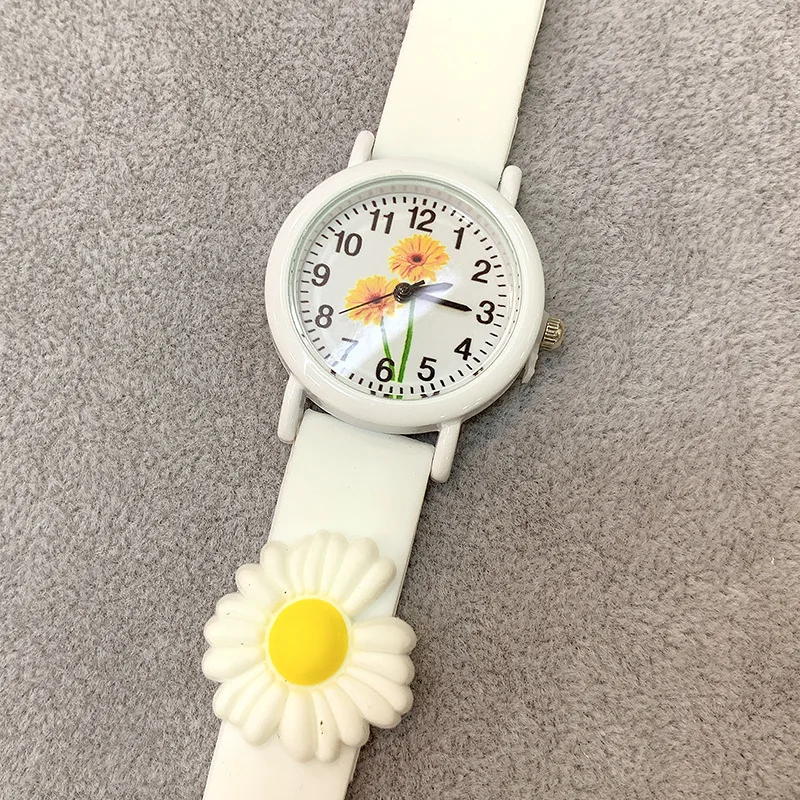 Reloj con cinta de silicona para niños y niñas, pulsera de cuarzo con dibujos animados de margaritas, venta al por mayor, novedad de 2024