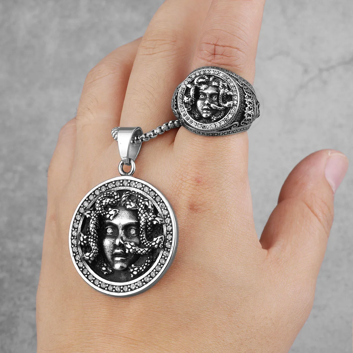 Snake Hair Medusa Banshee Stainless Steel Mens Rings Punk Hip Hop for Male Boyfriend Biker Jewelry Creativity Gift Wholesale