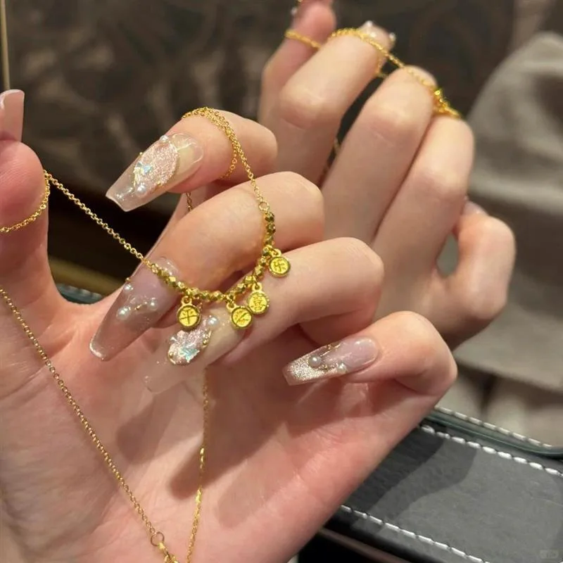 

Не выцветает, мир, радость, разбитое золотое ожерелье, женский легкий роскошный темперамент, национальная мода, цепочка на ключицу с бахромой