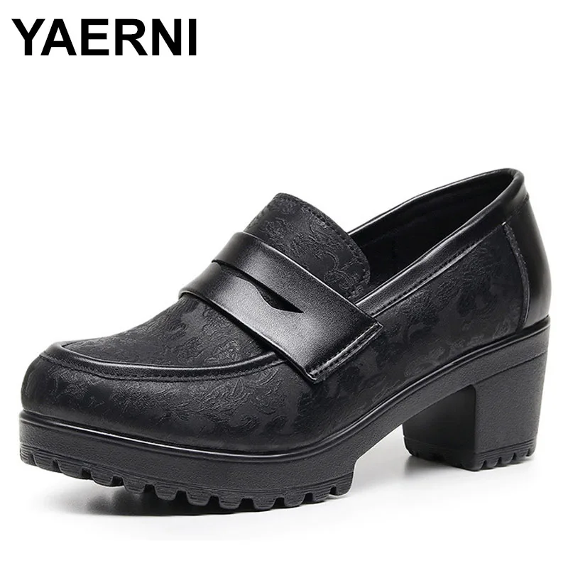 

Натуральная кожа на танкетке, толстая подошва, высокий каблук, маленький размер, женская верхняя одежда больших размеров