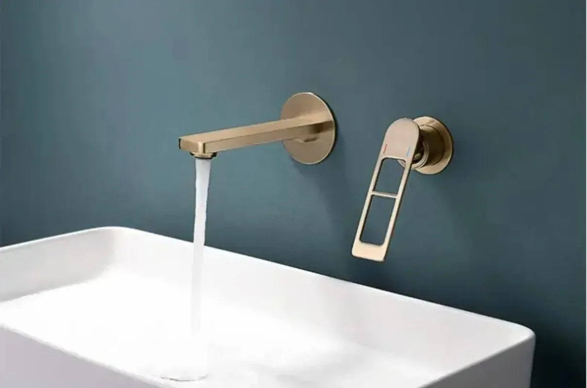 

Настольный смеситель для горячей и холодной воды, смеситель для раковины в ванной комнате