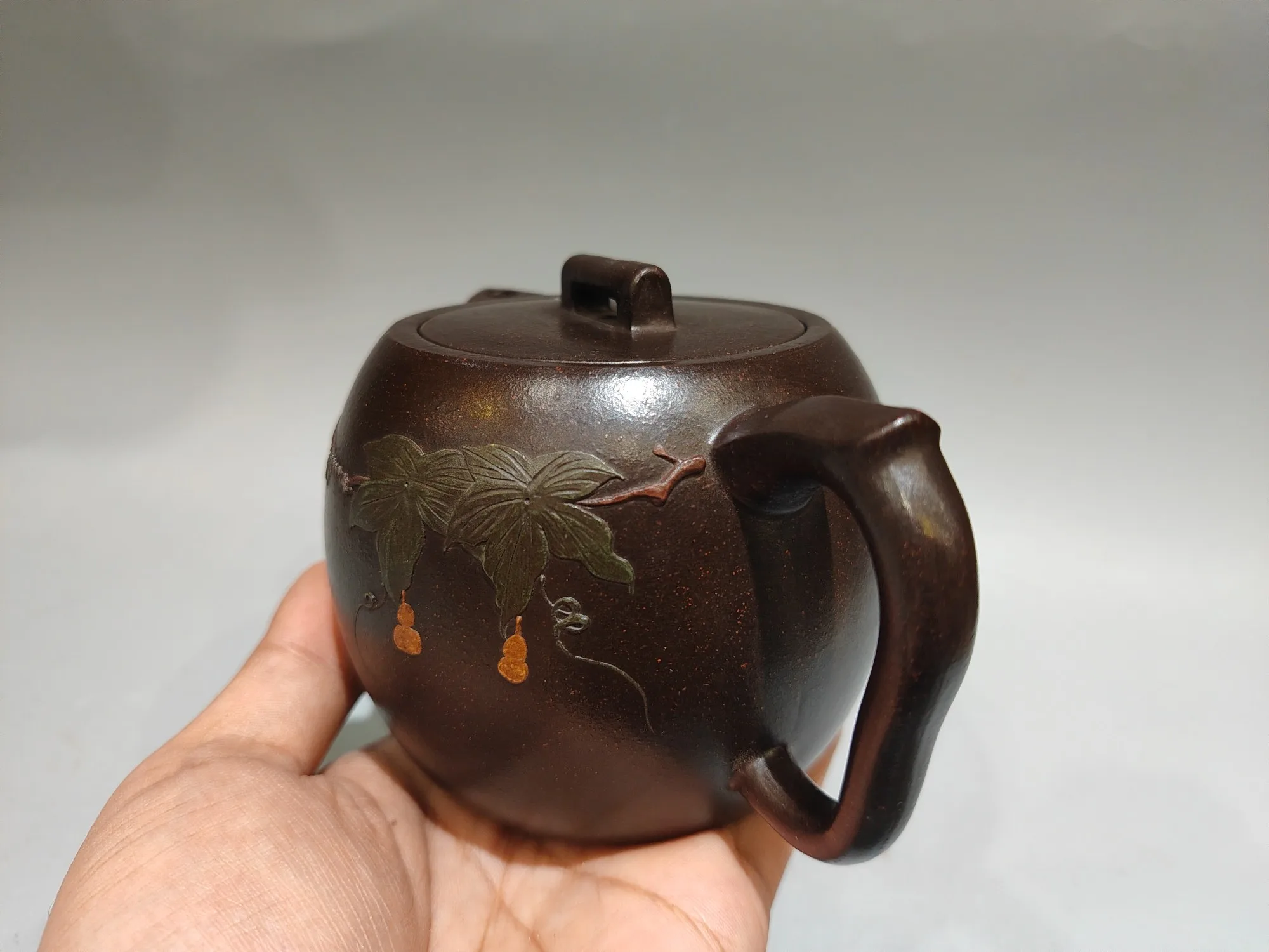 Yixing Purple Clay Pot Mud painted teapot Gourd, melon and vine pattern Triangle spout pot Kettle Teapot Flagon