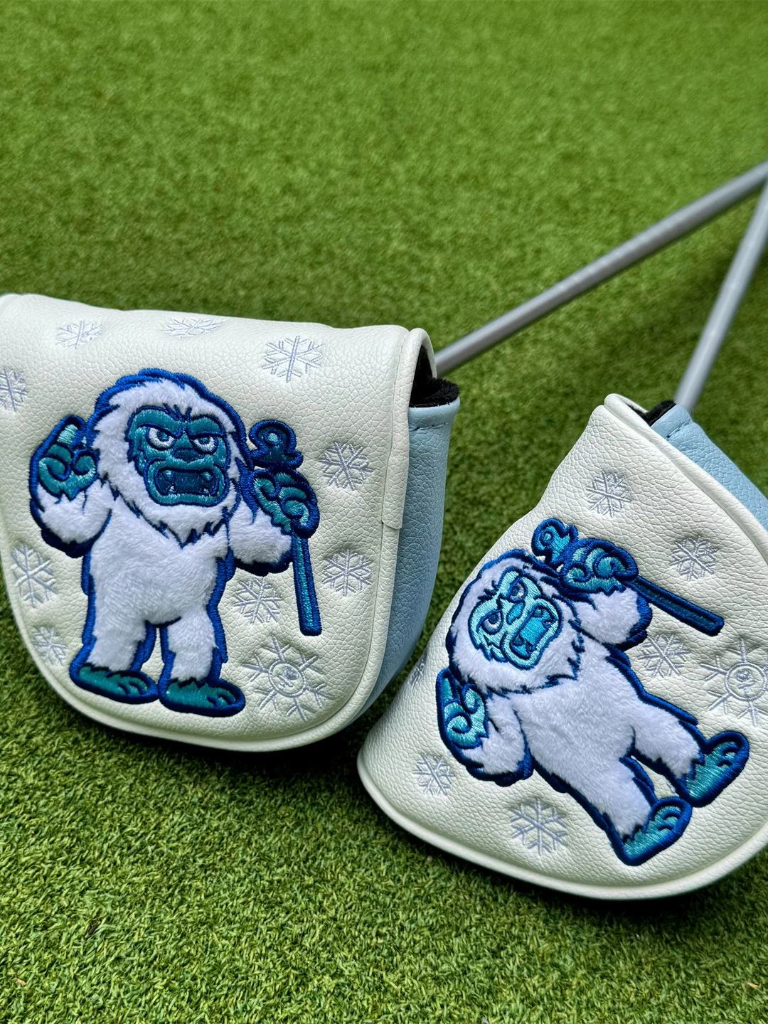 new-pga-tour-df3-golf-putter-cover-snowman-embroidery-double-ear-golf-club-headcover-half-round-design-for-men-and-women