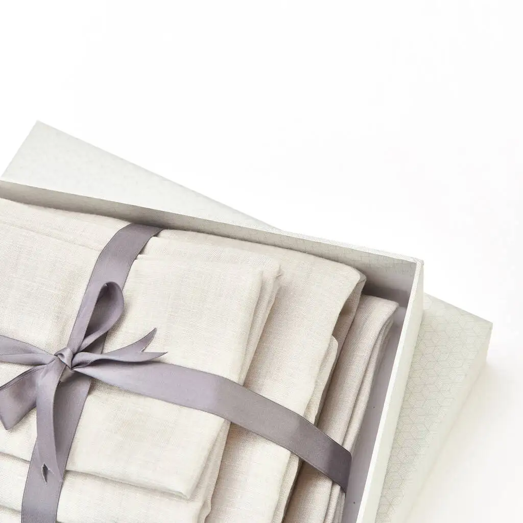 

2025 New European Style Classic Breathable 51% Linen 49% Wool 6pcs Home Hotel Bedding Set