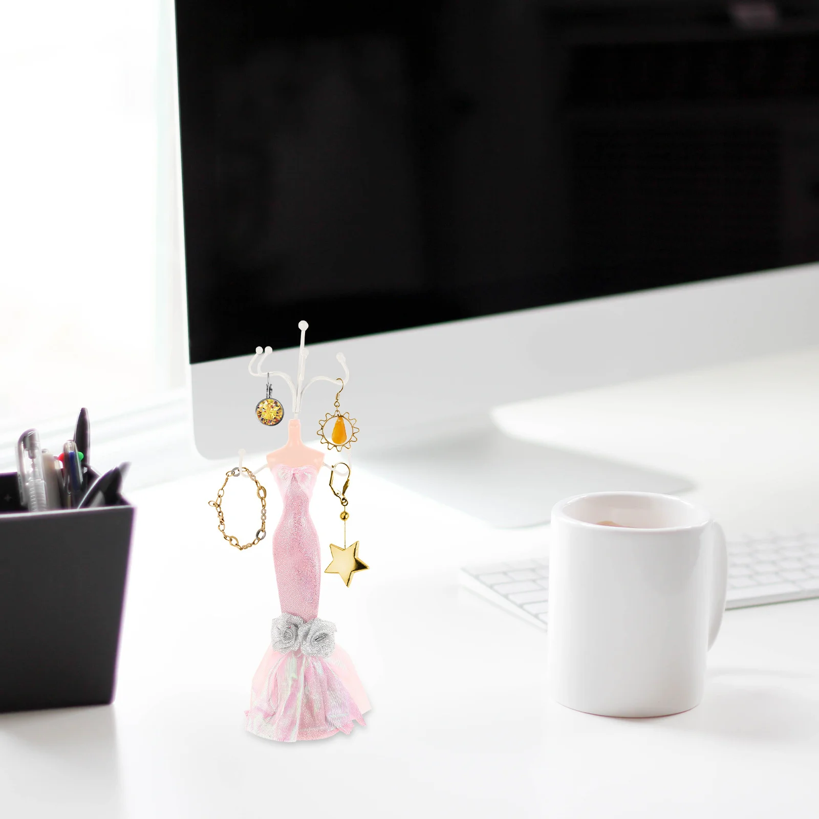 

Elegant European Princess Jewelry Mannequin Display Stand Necklace Earrings Rings Organizer for Dresser Retail Display