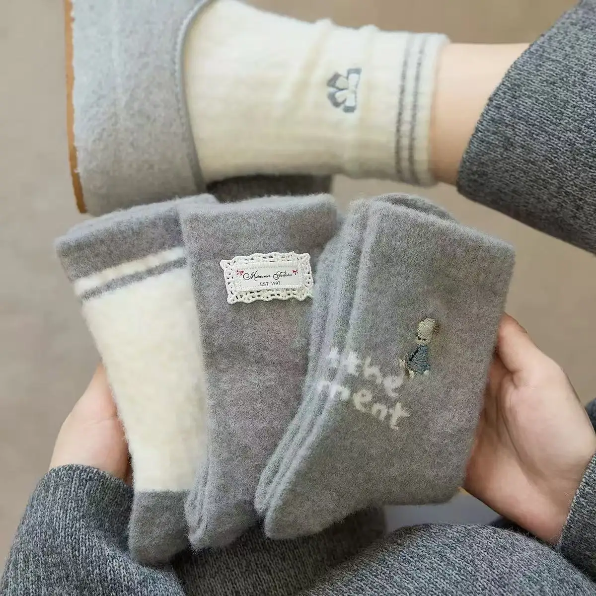 الشتاء والخريف الصوف سميكة مطرزة المرأة منتصف العجل الجوارب أفخم الجوارب المألوف ومتعددة الاستخدامات عيد الميلاد ورأس السنة الجديدة #1