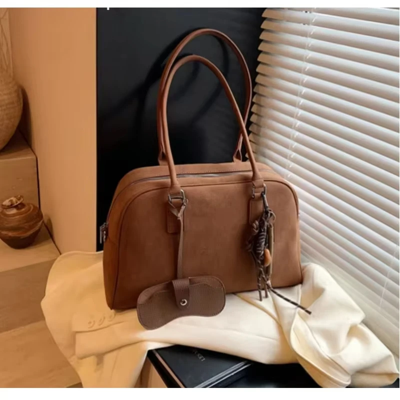 

Женские сумки для боулинга большого размера, замшевые однотонные сумки через плечо большой вместимости с длинным ремешком, роскошные дизайнерские сумки