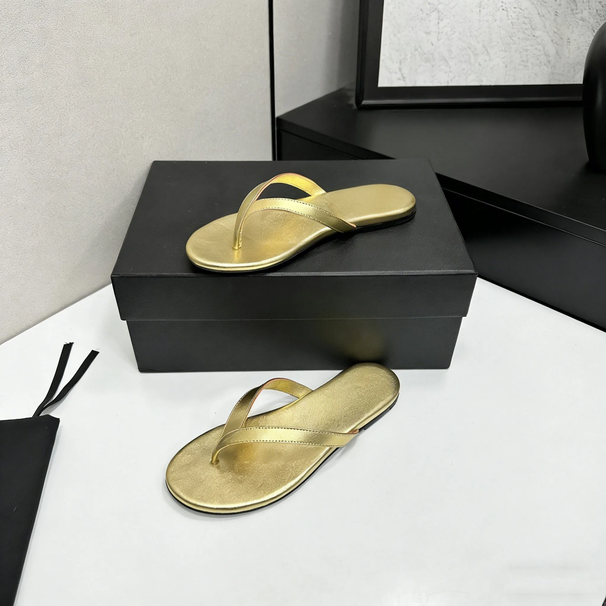 

High-Quality Casual Fashion Ladies Comfortable Slippers Quality Leisure Stylish Women's Soft Slip-On Shoes 26022212-4