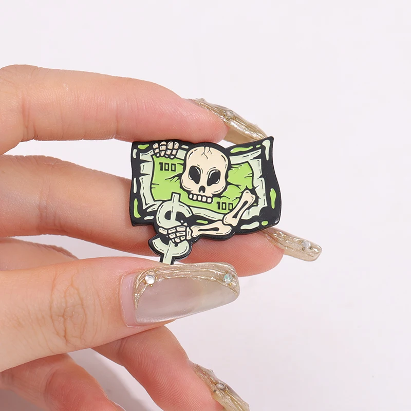 Creative Dollar Enamel Pins Skull Hand with Dollar Money Bill Brooches Lapel Badge Backpack Clothing Hat Accessories for Gift