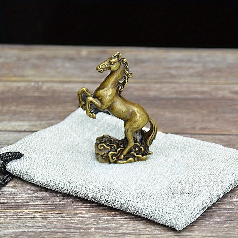 Copper Running Horse Sculpture Ornaments Retro Brass Animal Feng Shui Small Statue Office Desk Home Decorations Figurines