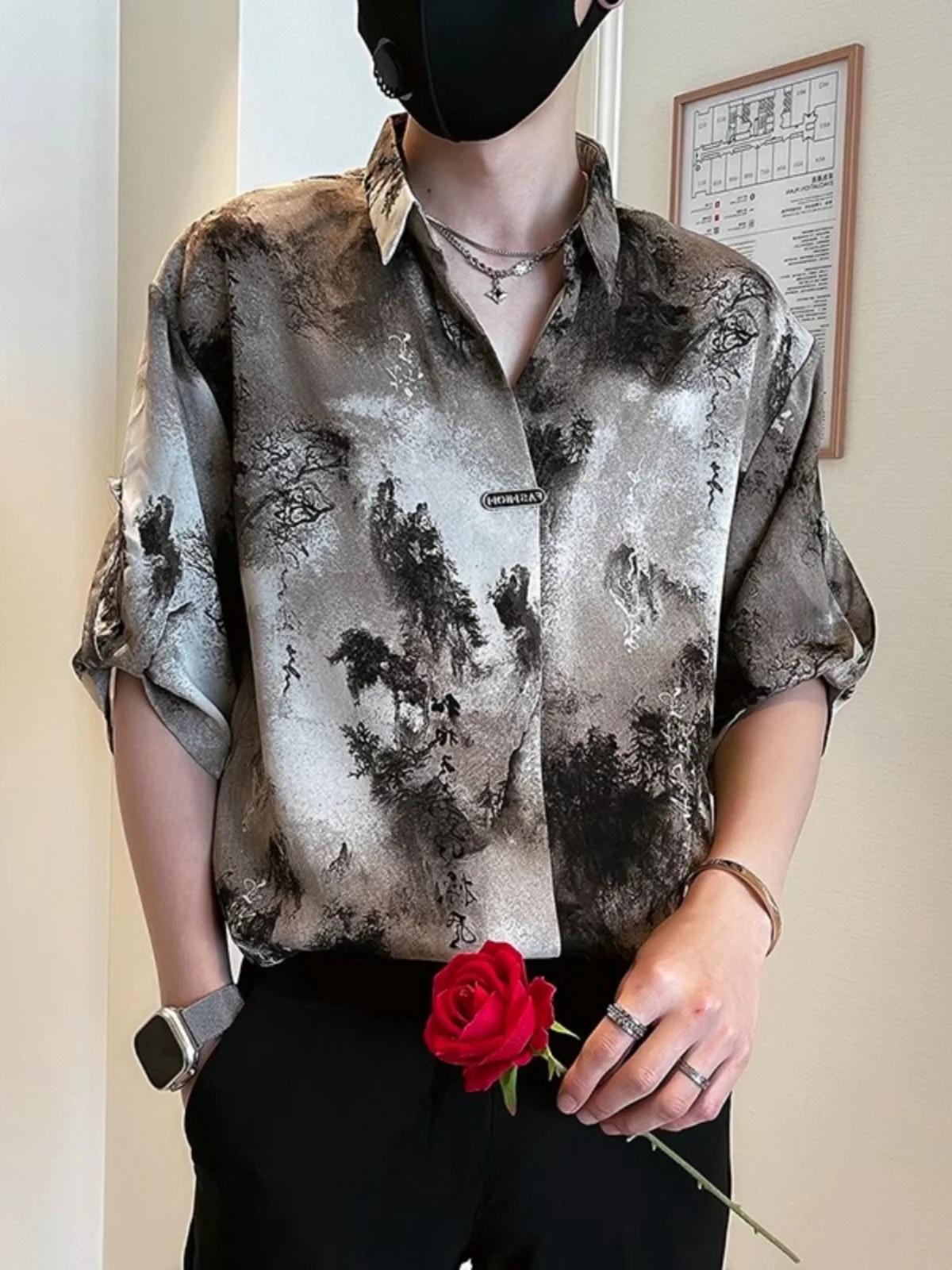 Men's Casual Short Sleeve Silk Shirt Thin Summer Ice Silk Shirt Loose Fit No Ironing Required Fashionable Top for Men