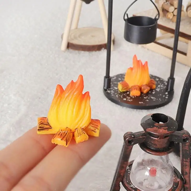 

Pack Of 8 Miniature Outdoor Oil Lamp Decorations Realistic Camping Models For Enthusiasts And A2UB