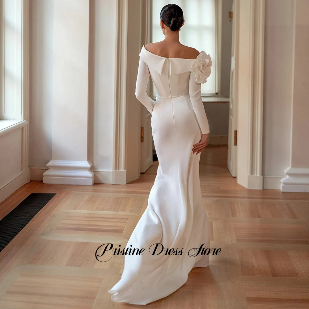 Graceful Boat Neck Jersey Wedding Dress Customized Jersey Zipper Back Court Train Sheath Saudi Bridal Gown with Pleats Flowers